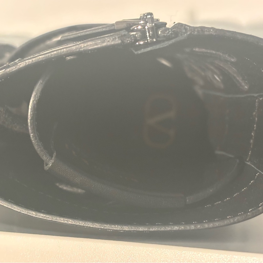 Valentino Garavani Leather Combat Boots - Picture 7 of 8